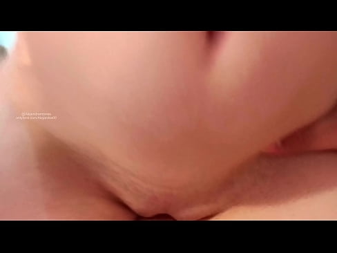 ❤️ أنام في غرفة أختي وهكذا استيقظت ❤️